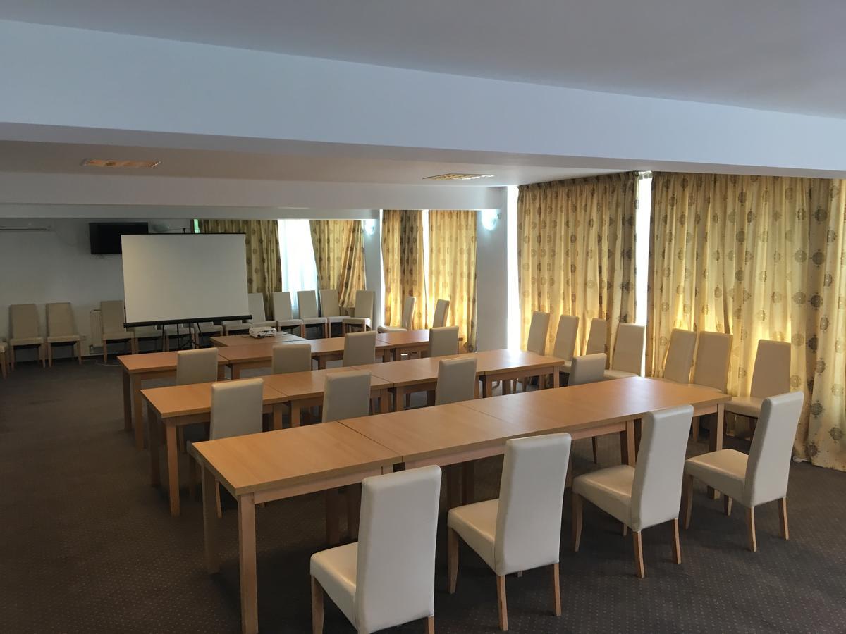 Hotel Story Târgu Jiu Dış mekan fotoğraf